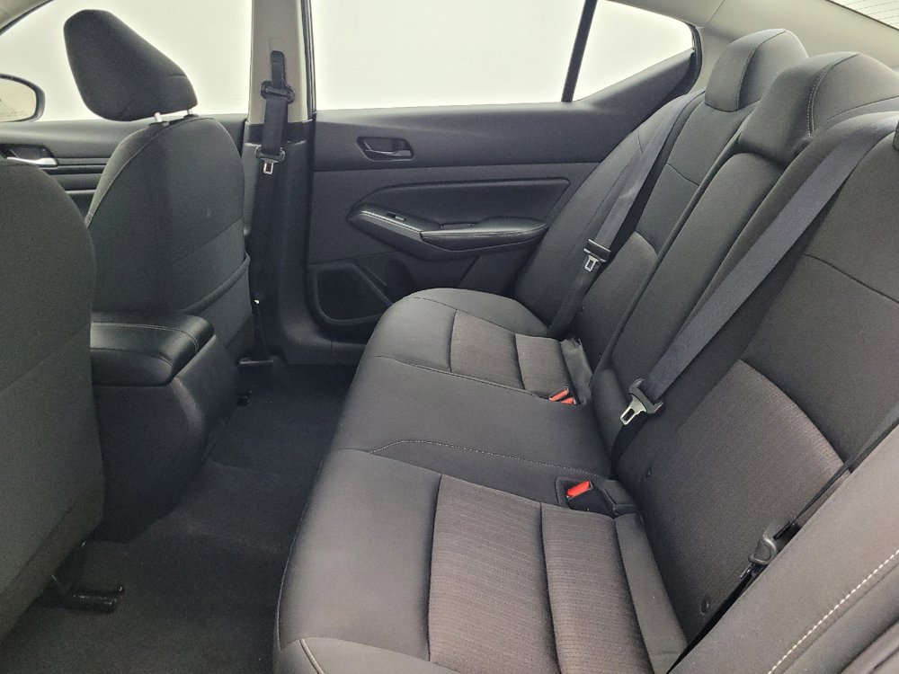 Used 2024 Nissan Altima 2.5 SV image 18