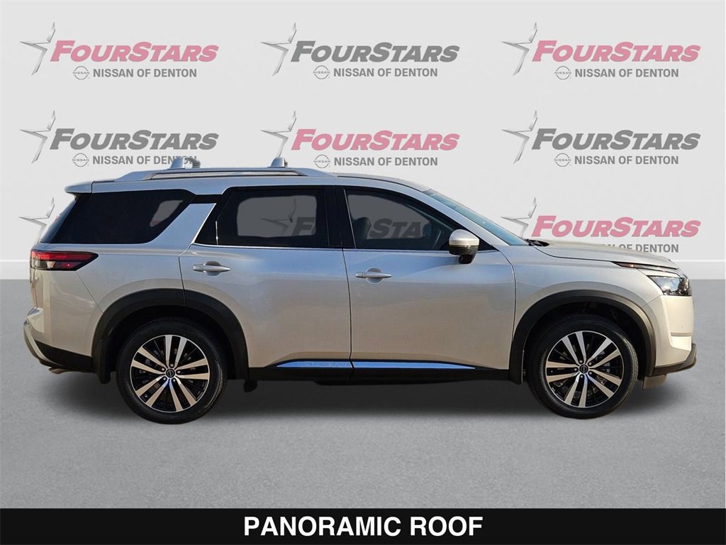 New 2025 Nissan Pathfinder Platinum image 3