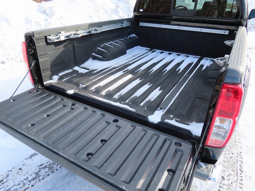 Used 2012 Nissan Frontier SV w/ SV Premium Utility Pkg image 10