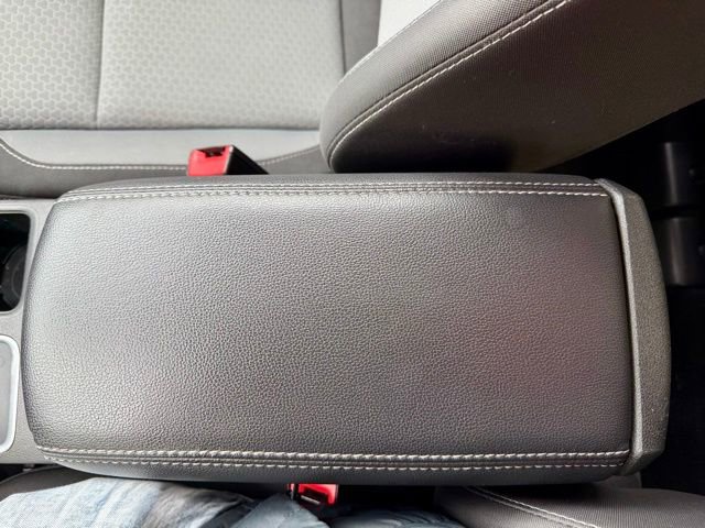 Used 2018 Ford Escape SE image 37