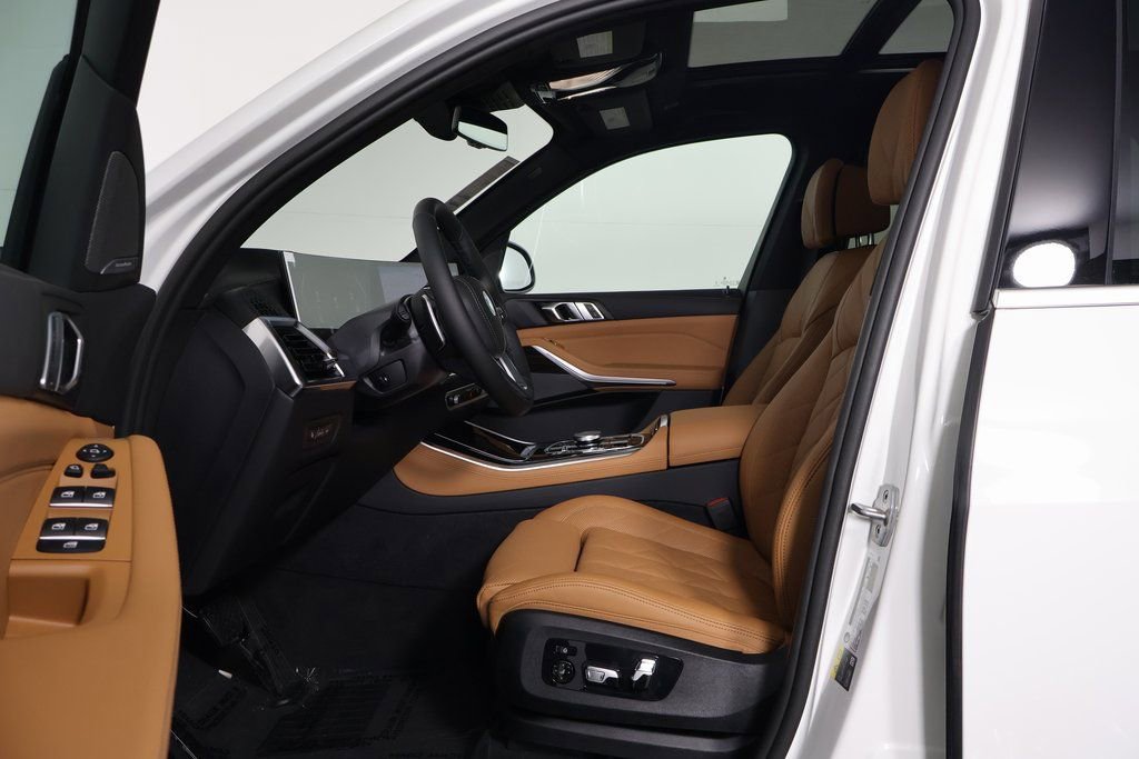 New 2026 BMW X5 xDrive50e w/ Climate Comfort Package image 5