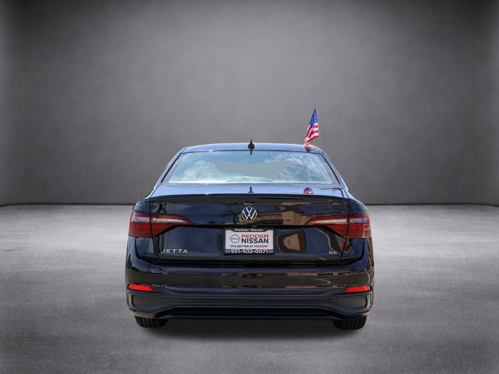 Used 2024 Volkswagen Jetta SE FWD image 5