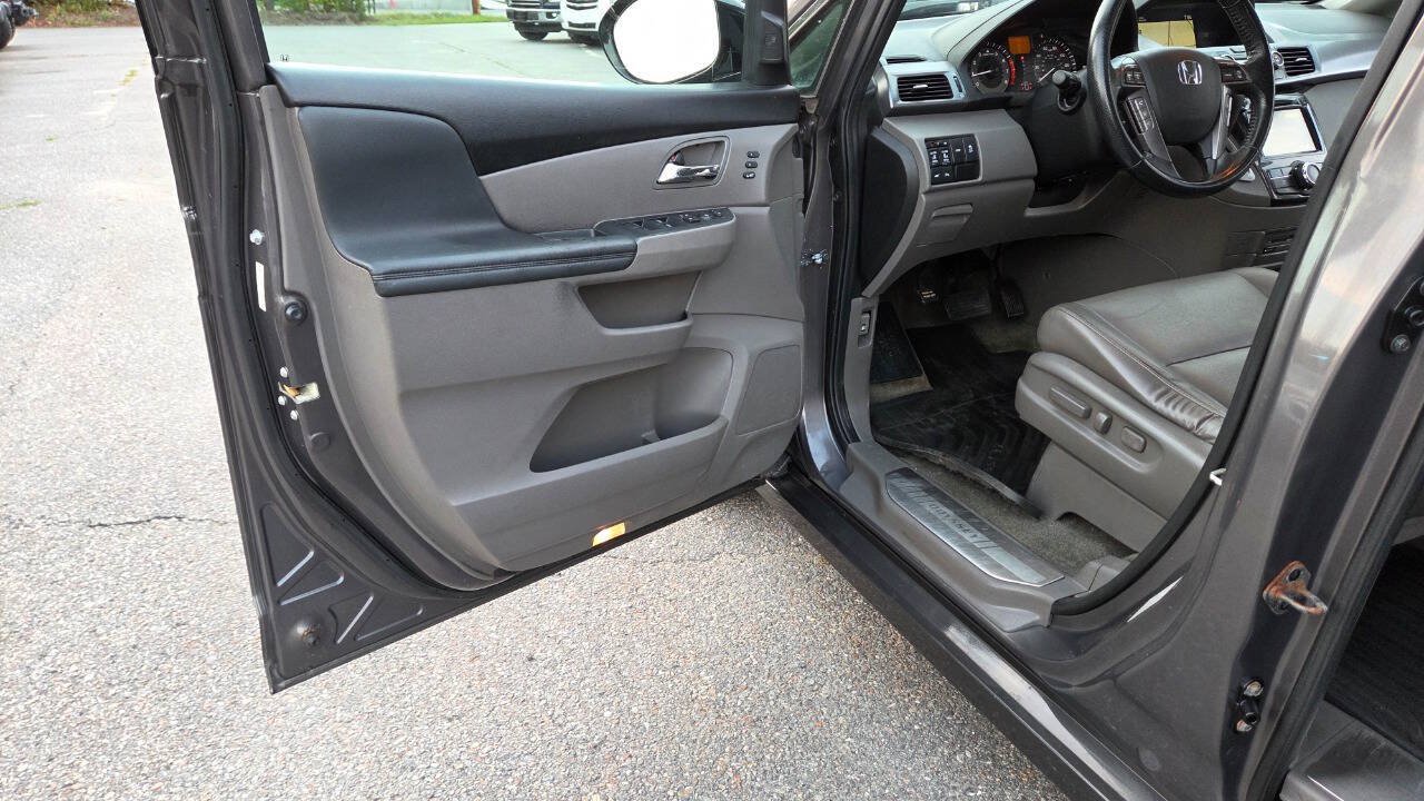 Used 2014 Honda Odyssey Touring Elite image 26