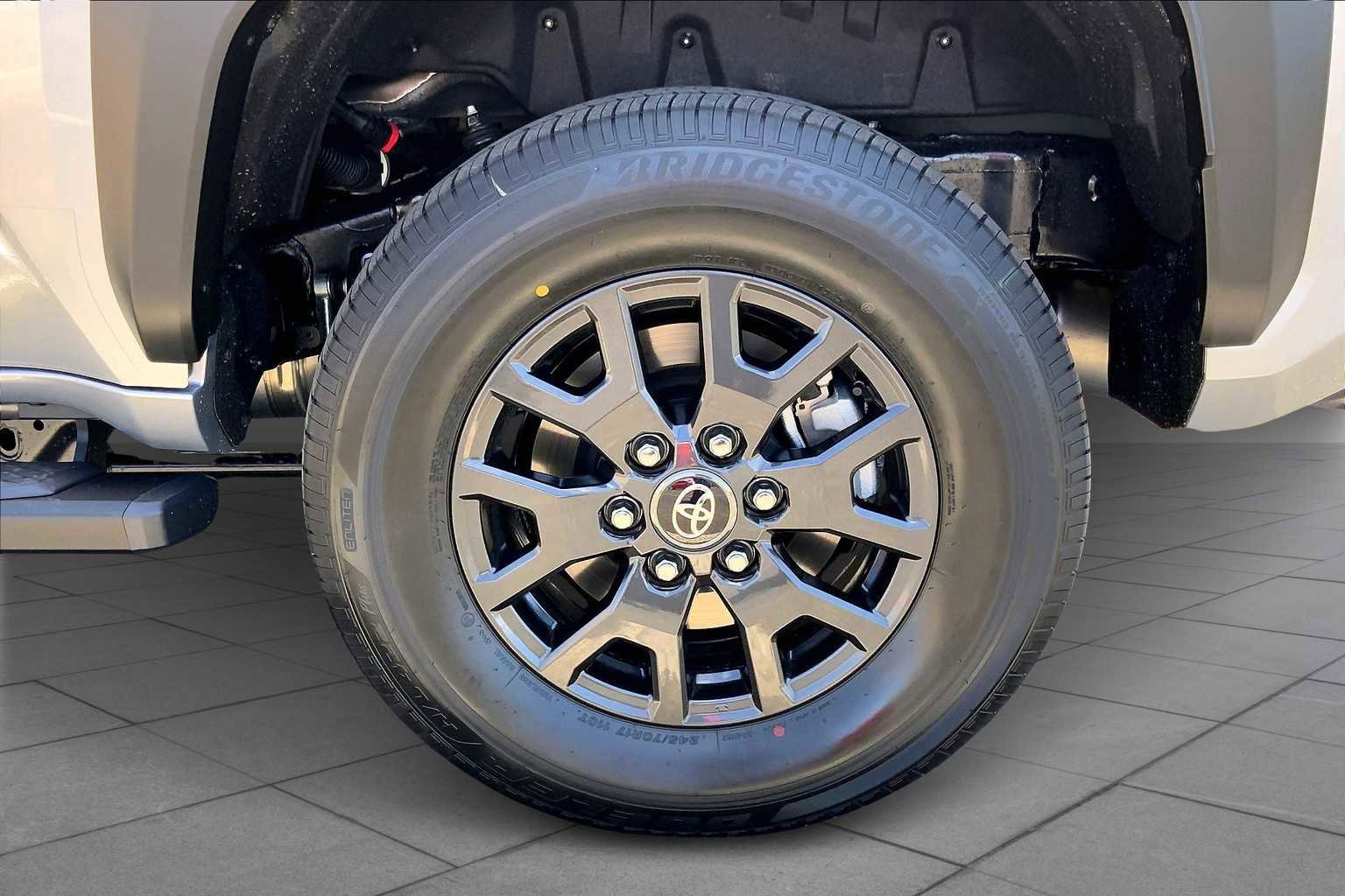 Used 2025 Toyota 4Runner SR5 image 9