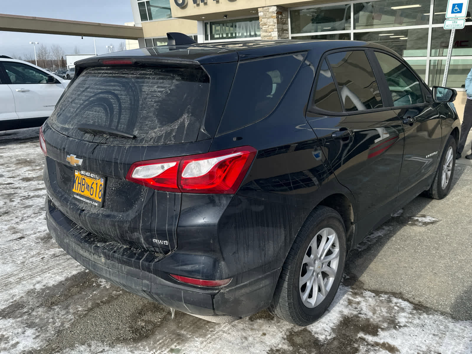 Used 2021 Chevrolet Equinox LS w/ LS Convenience Package AWD/4WD image 3