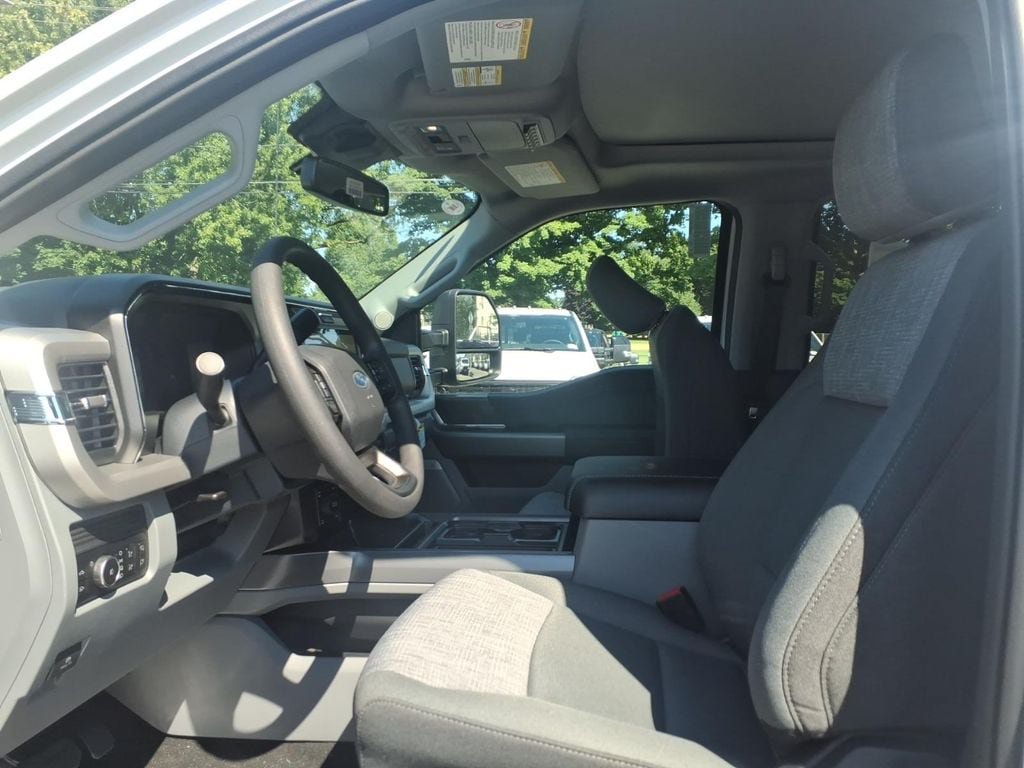 New 2026 Ford F250 XLT w/ XLT Premium Package AWD/4WD image 13