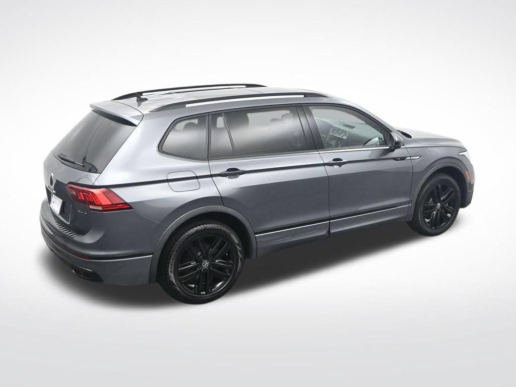 Used 2022 Volkswagen Tiguan SE R-Line AWD/4WD image 32