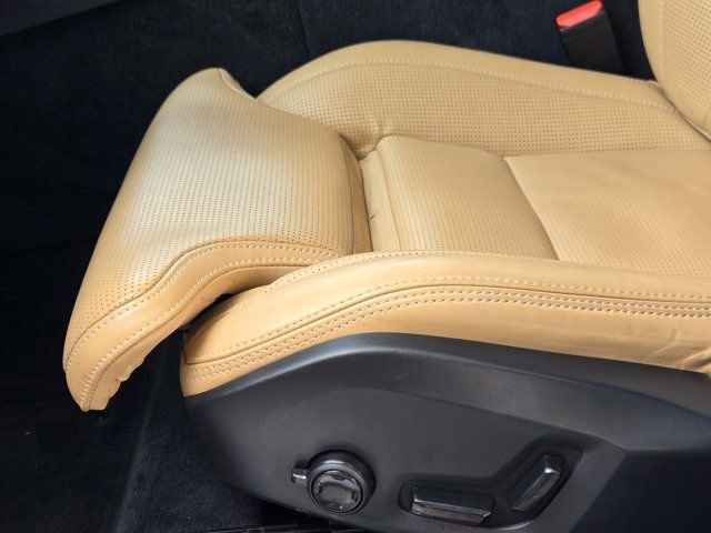 Used 2023 Volvo XC60 B5 Ultimate w/ Protection Package Premier image 24