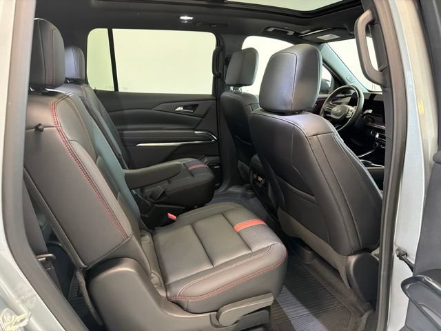 Used 2025 Chevrolet Traverse RS w/ LPO, Floor Liner Package AWD/4WD image 44