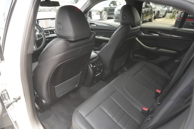 Used 2022 BMW X4 M40i w/ Premium Package image 12