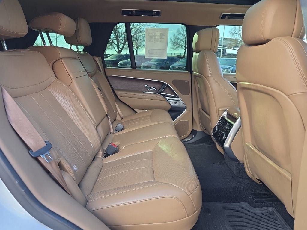 Used 2023 Land Rover Range Rover SE image 21