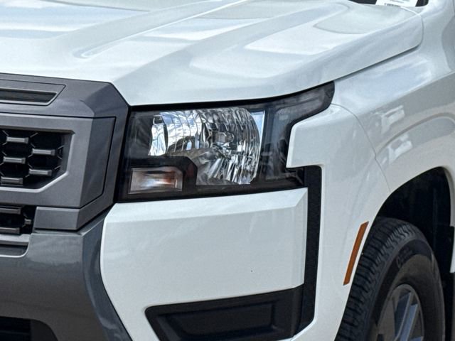 Used 2025 Nissan Frontier SV image 5