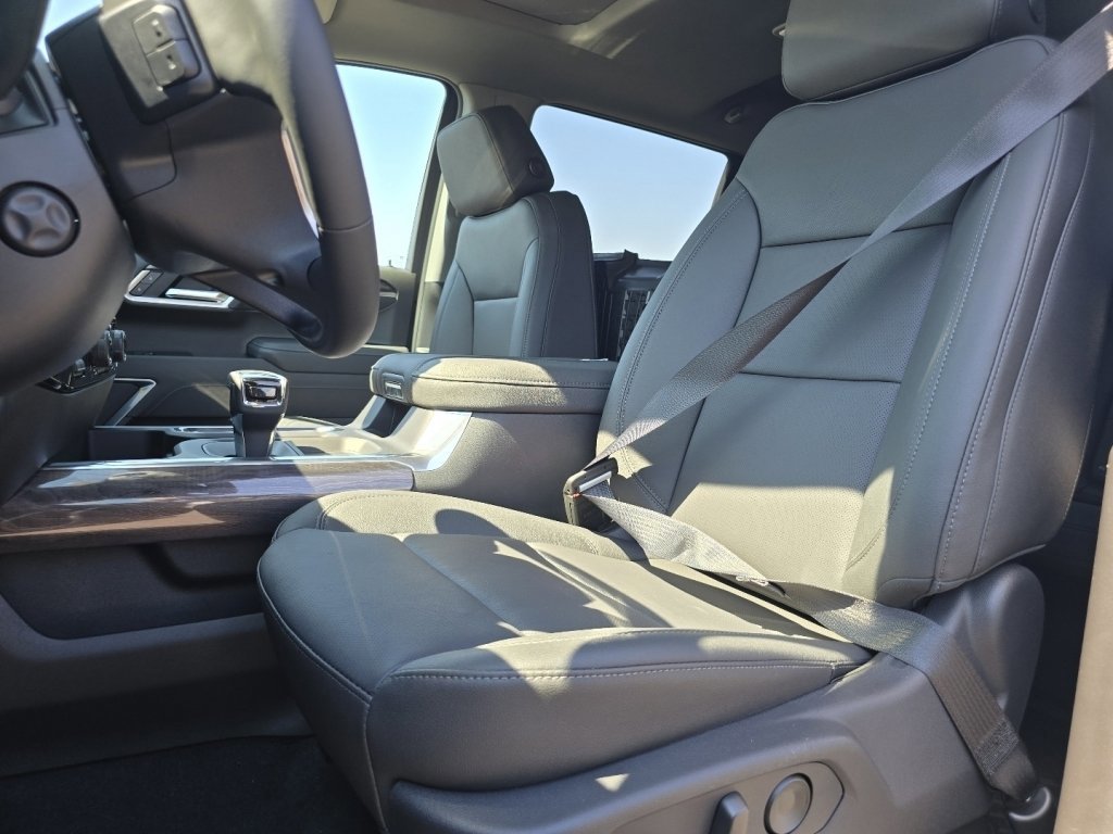 New 2026 Chevrolet Silverado 1500 LTZ w/ LTZ Premium Package AWD/4WD image 21