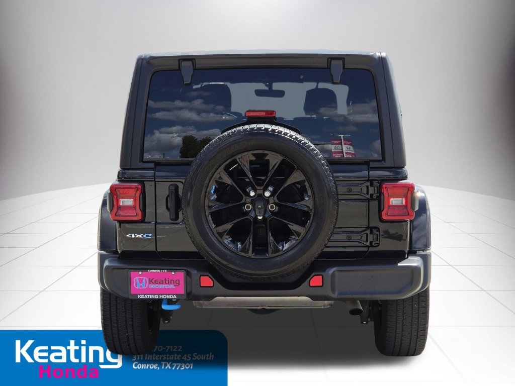Used 2023 Jeep Wrangler Unlimited Sahara AWD/4WD image 7