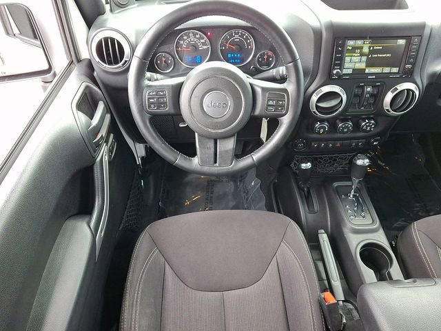 Used 2014 Jeep Wrangler Unlimited Sahara w/ Dual Top Group AWD/4WD image 11