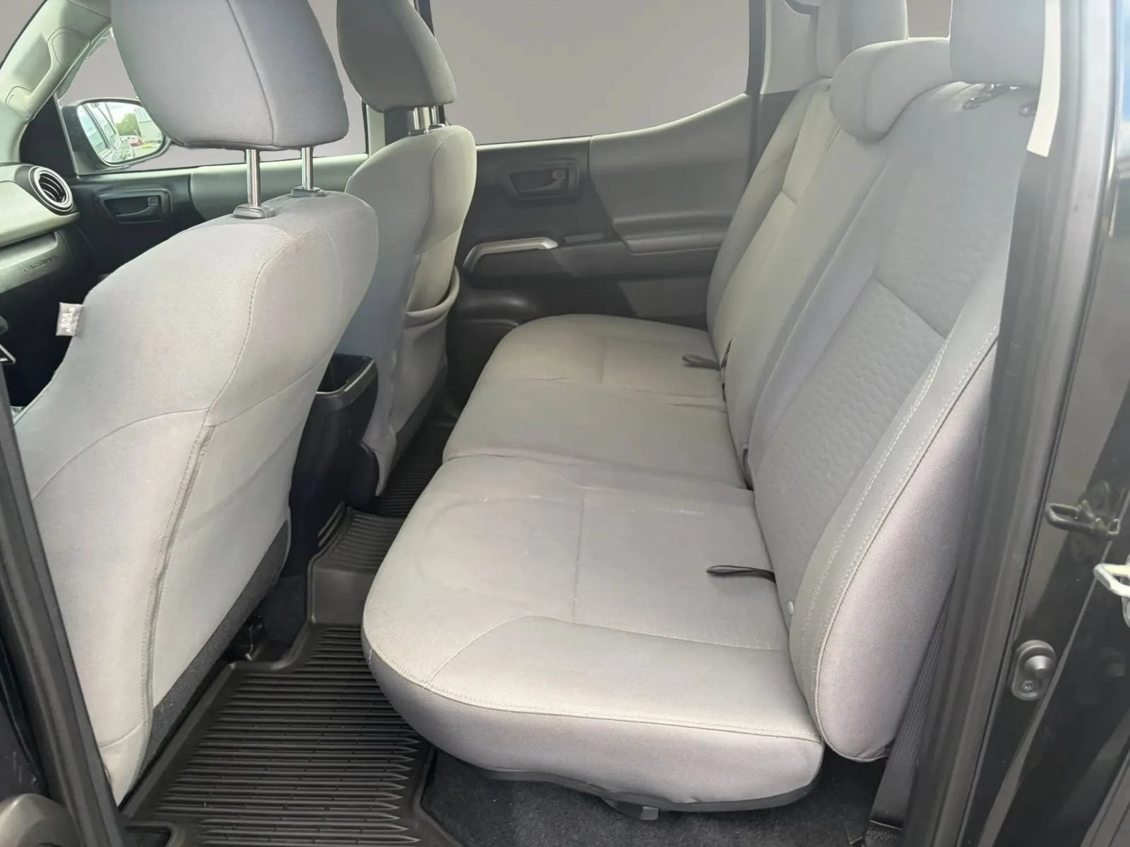 Used 2019 Toyota Tacoma SR5 AWD/4WD image 26