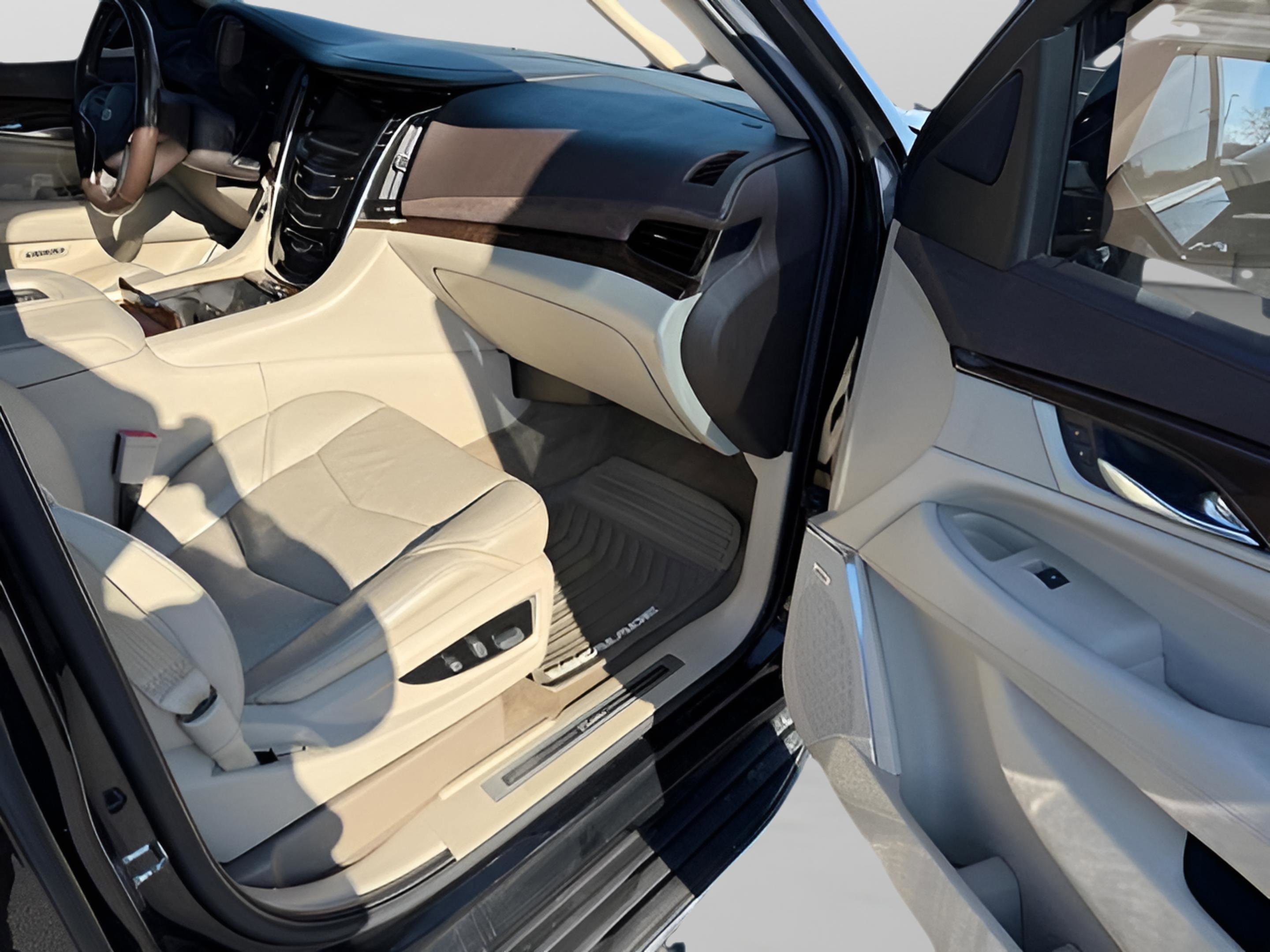 Used 2017 Cadillac Escalade Luxury image 17