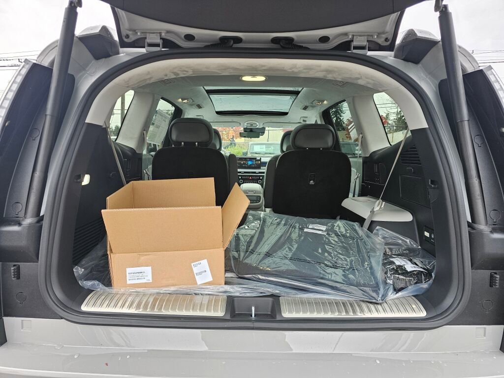 New 2026 Hyundai Ioniq 9 Calligraphy image 15