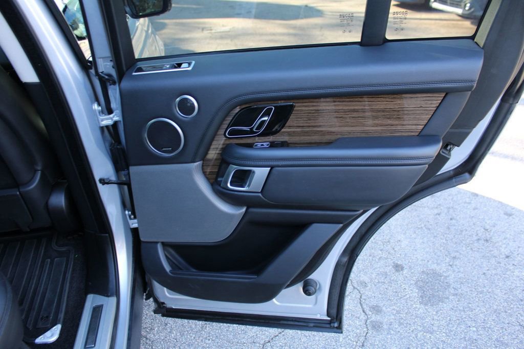 Used 2019 Land Rover Range Rover Supercharged image 19