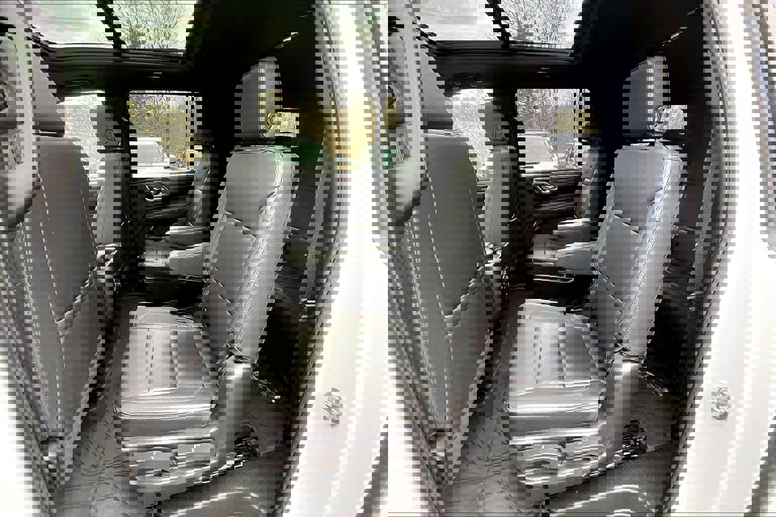 Used 2023 Chevrolet Suburban Z71 w/ Luxury Package image 20