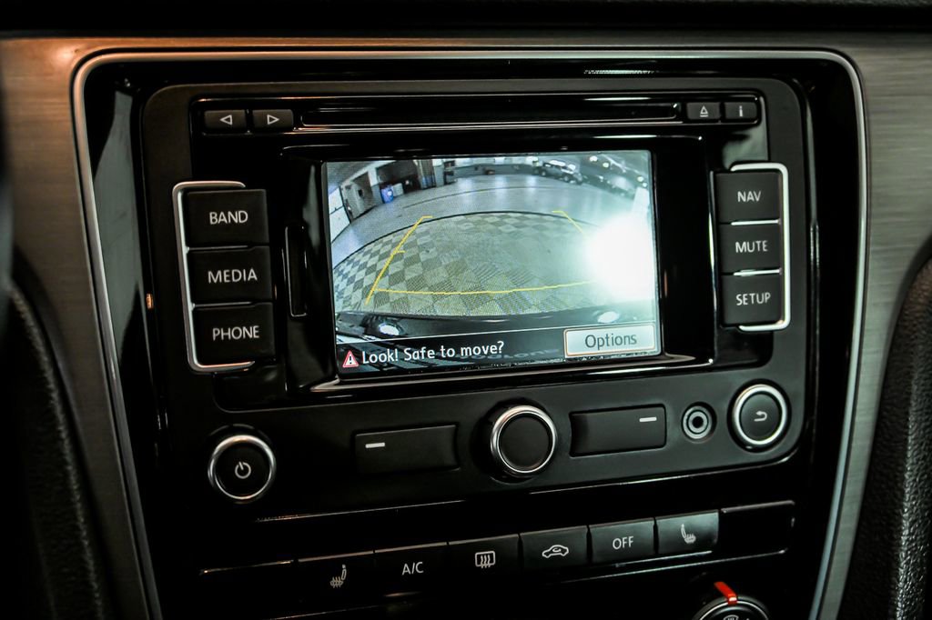 Used 2014 Volkswagen Passat 1.8T SE image 23