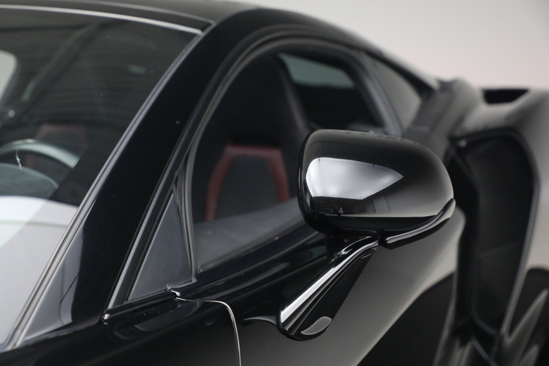 Used 2023 McLaren GT RWD image 32