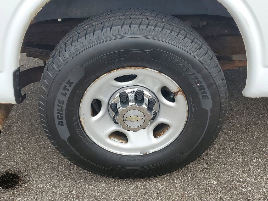 Used 2014 Chevrolet Express 2500 w/ Express Access Plus Package image 5