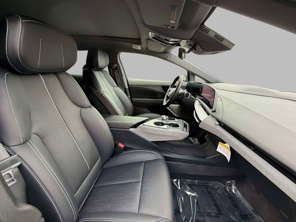 Used 2025 Cadillac Optiq Luxury 2 w/ LPO, Floor Liner Package AWD/4WD image 14