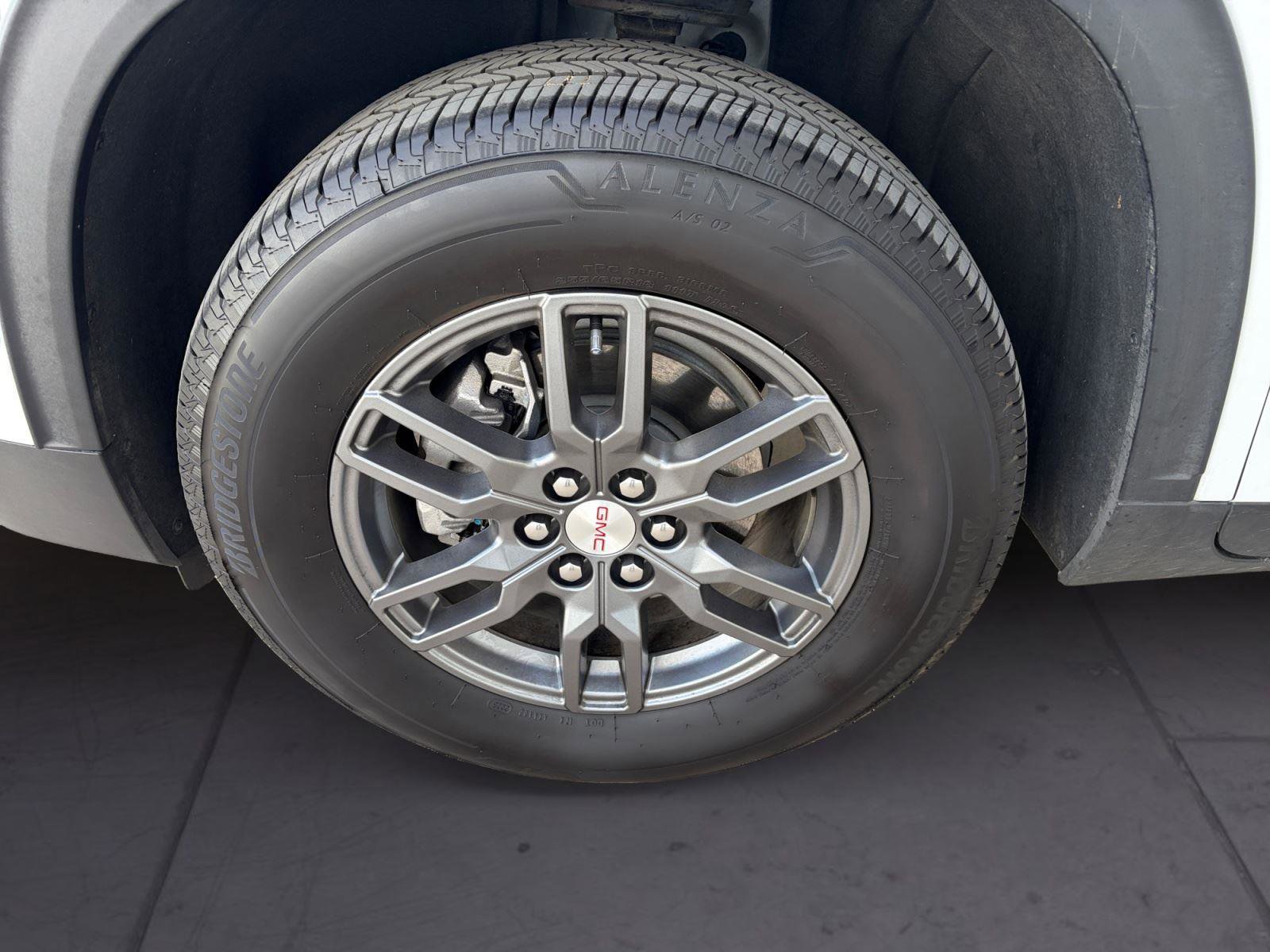 Used 2026 GMC Acadia Elevation w/ LPO, Floor Liner Package image 14