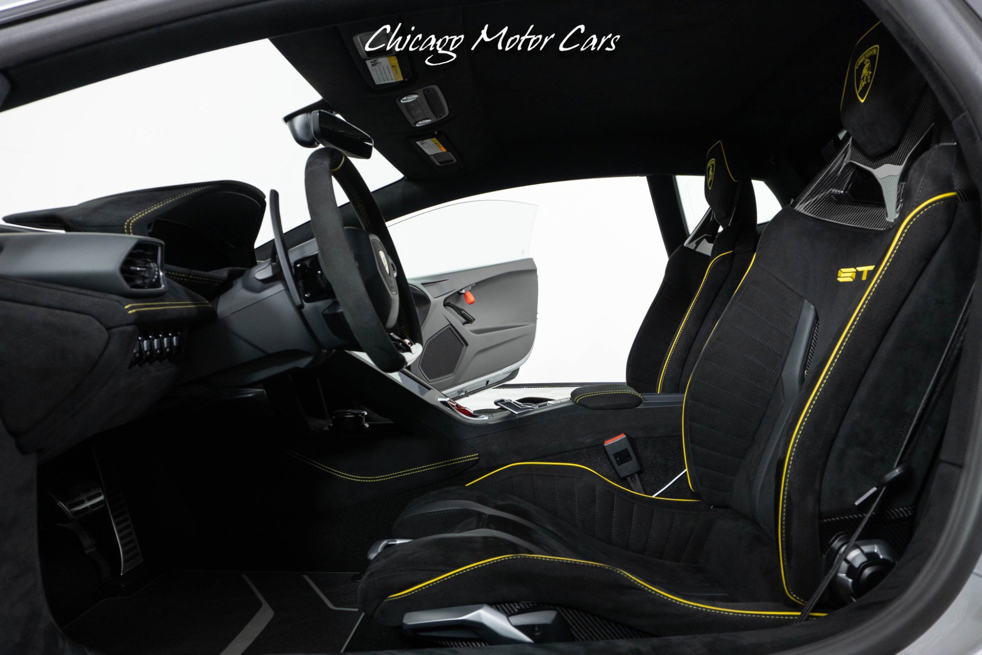 Used 2024 Lamborghini Huracan STO image 20