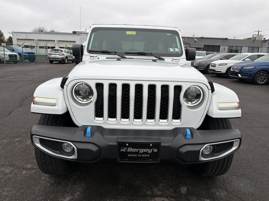 Used 2023 Jeep Wrangler Unlimited Sahara w/ Cold Weather Group AWD/4WD image 11