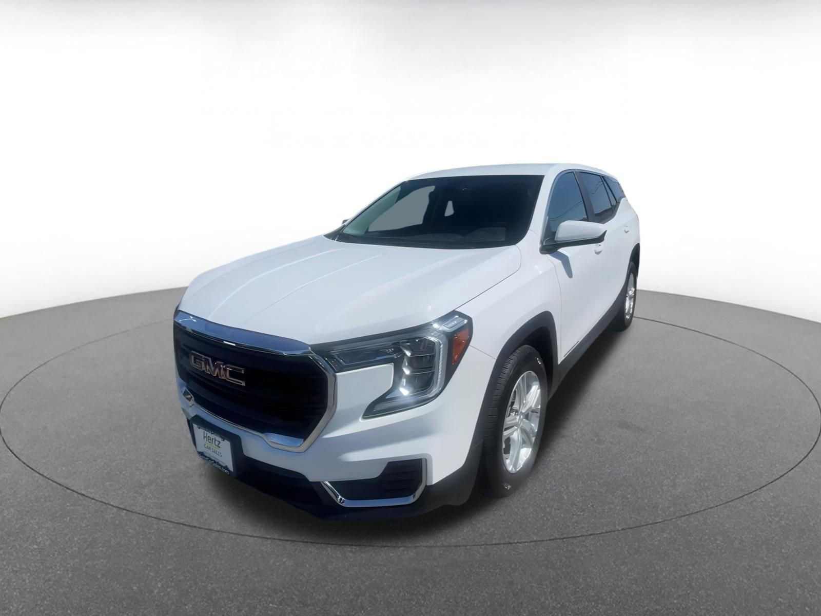 Used 2024 GMC Terrain SLE image 7