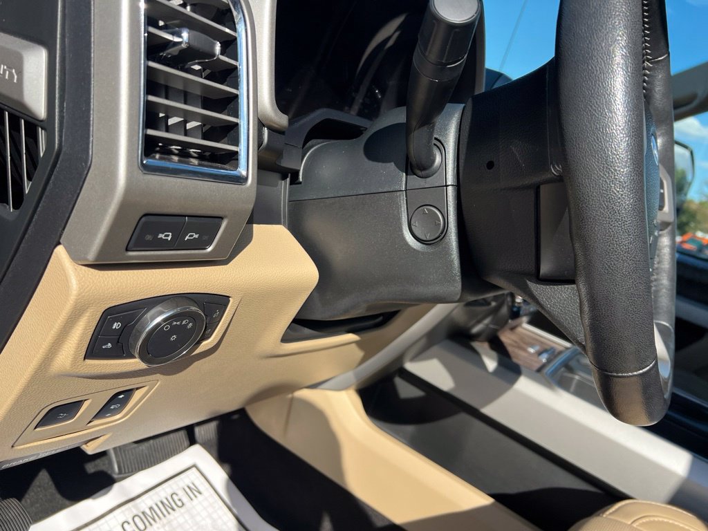 Used 2017 Ford F250 Lariat w/ Lariat Ultimate Package AWD/4WD image 28