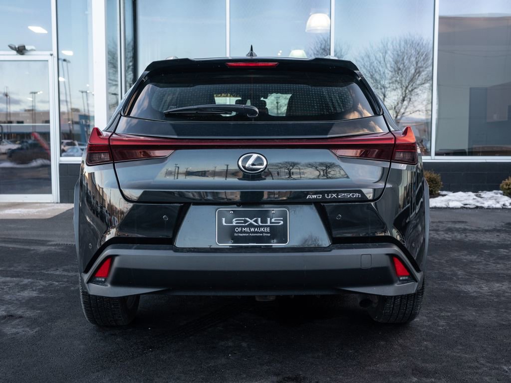 Used 2024 Lexus UX 250h AWD image 8