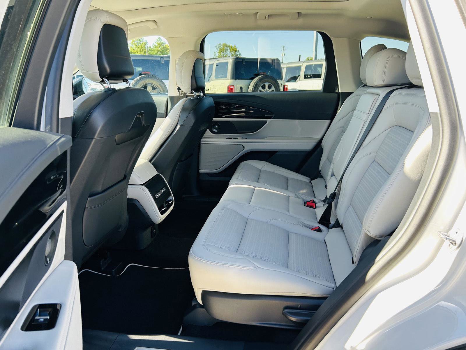 New 2026 Lincoln Nautilus Reserve w/ Jet Appearance Package image 38