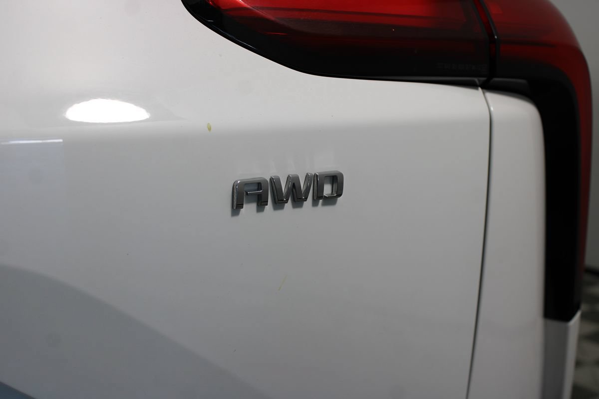 Used 2024 Chevrolet Blazer EV LT AWD/4WD image 8