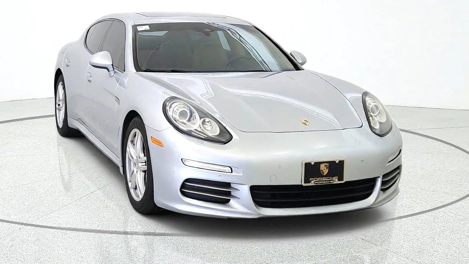 Used 2015 Porsche Panamera 4 AWD/4WD image 2