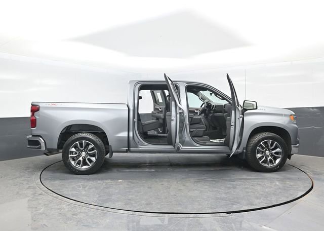Used 2024 Chevrolet Silverado 1500 LT AWD/4WD image 24