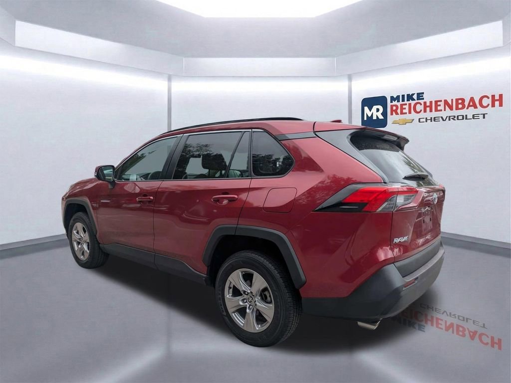 Used 2023 Toyota RAV4 XLE w/ Convenience Package FWD image 6