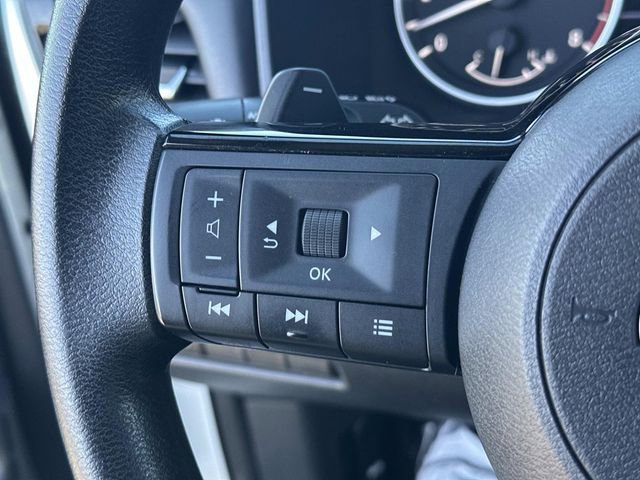 Used 2023 Nissan Rogue SV image 23