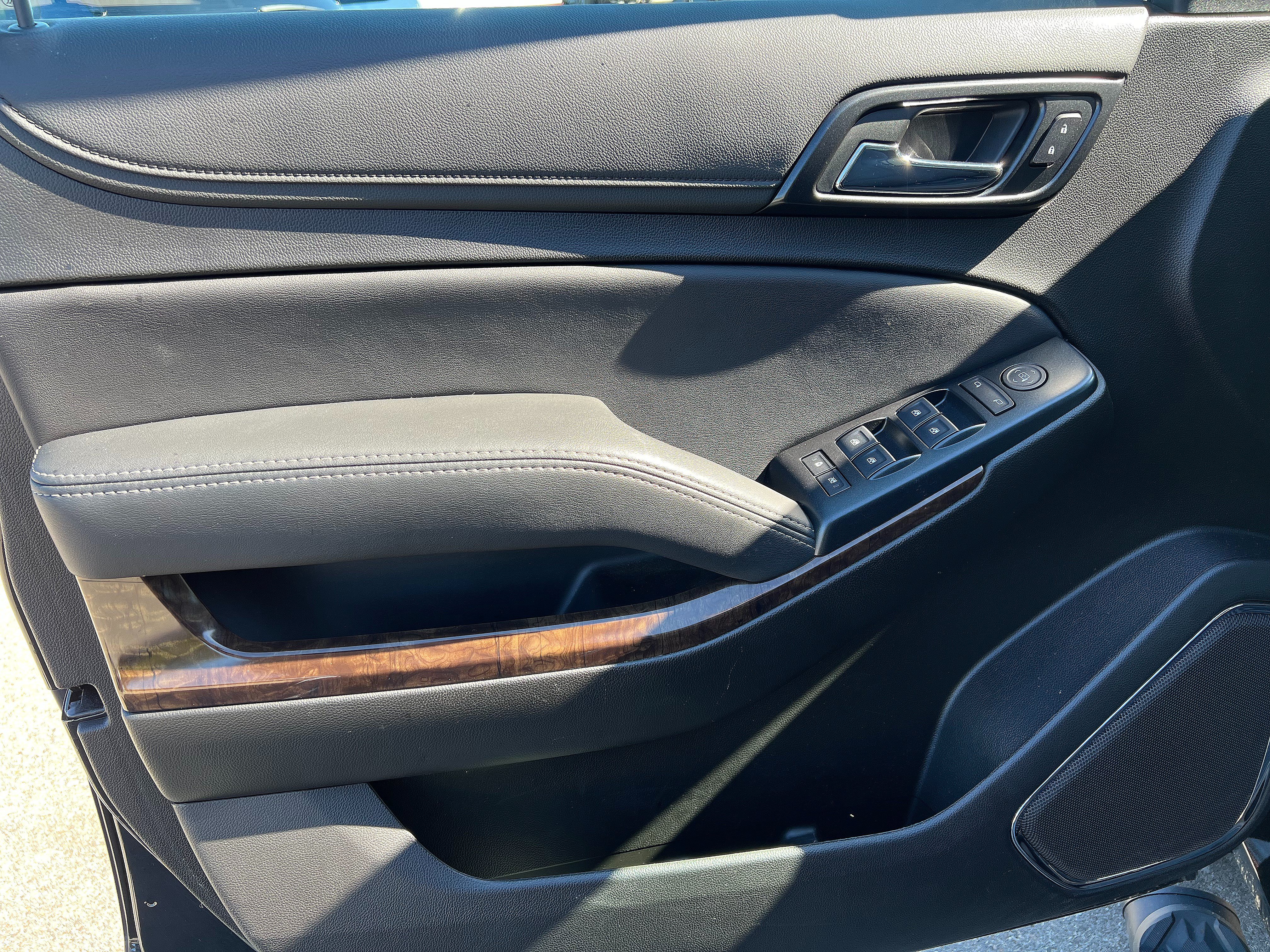 Used 2019 Chevrolet Tahoe LS AWD/4WD image 8