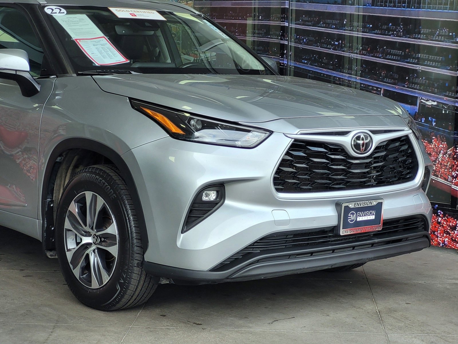 Certified 2022 Toyota Highlander XLE image 2