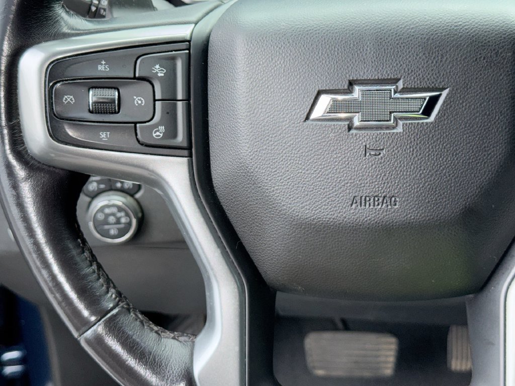 Used 2023 Chevrolet Silverado 1500 RST AWD/4WD image 17