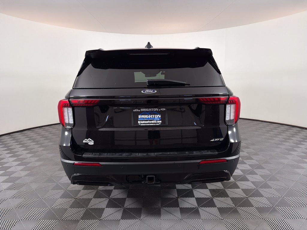 Used 2025 Ford Explorer ST-Line w/ Premium Package AWD/4WD image 4