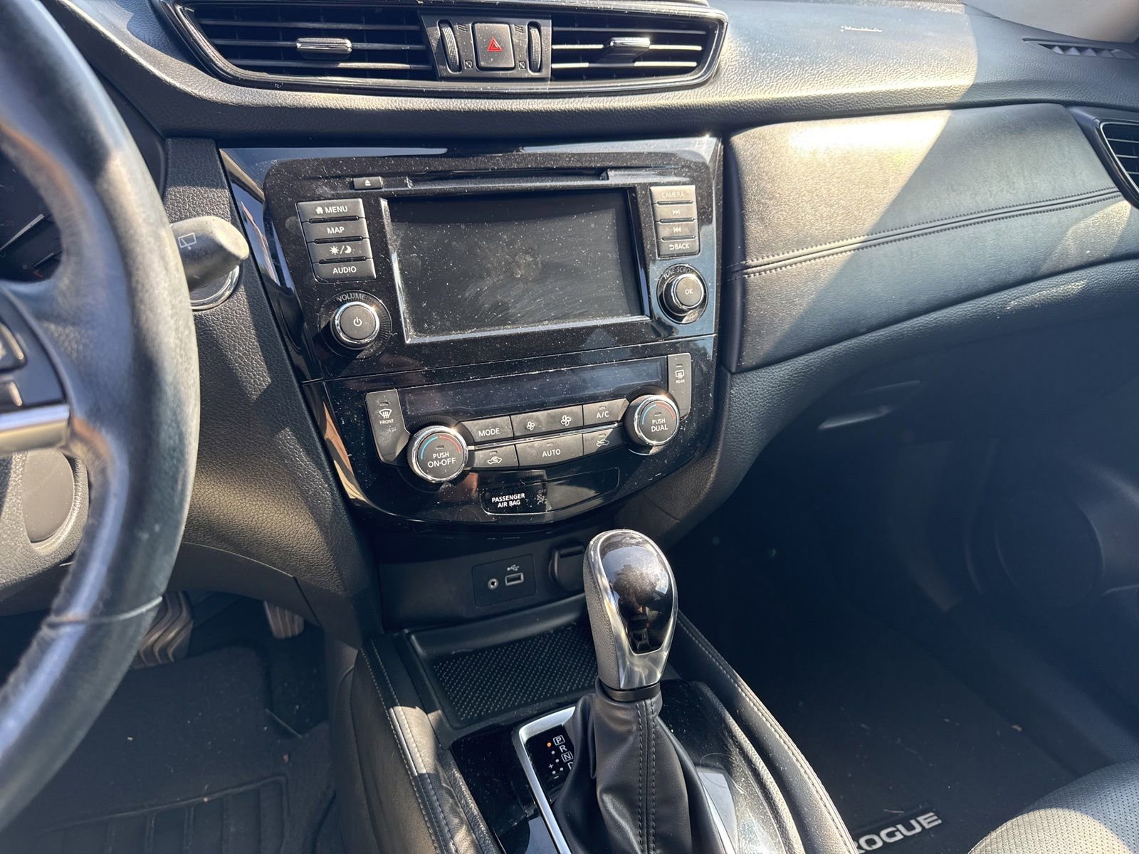Used 2018 Nissan Rogue SL FWD image 15