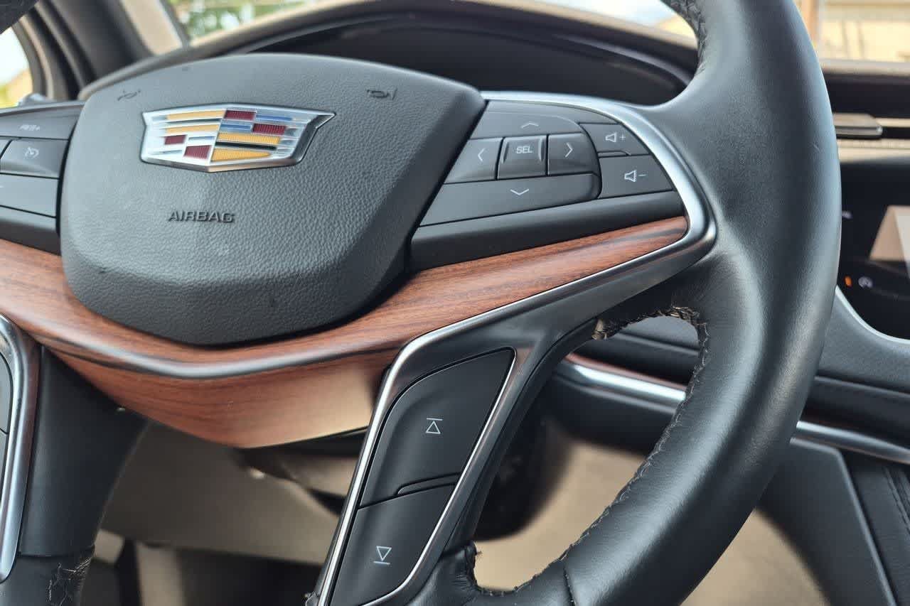Used 2024 Cadillac XT5 Premium Luxury w/ LPO, Floor Liner Package AWD/4WD image 25