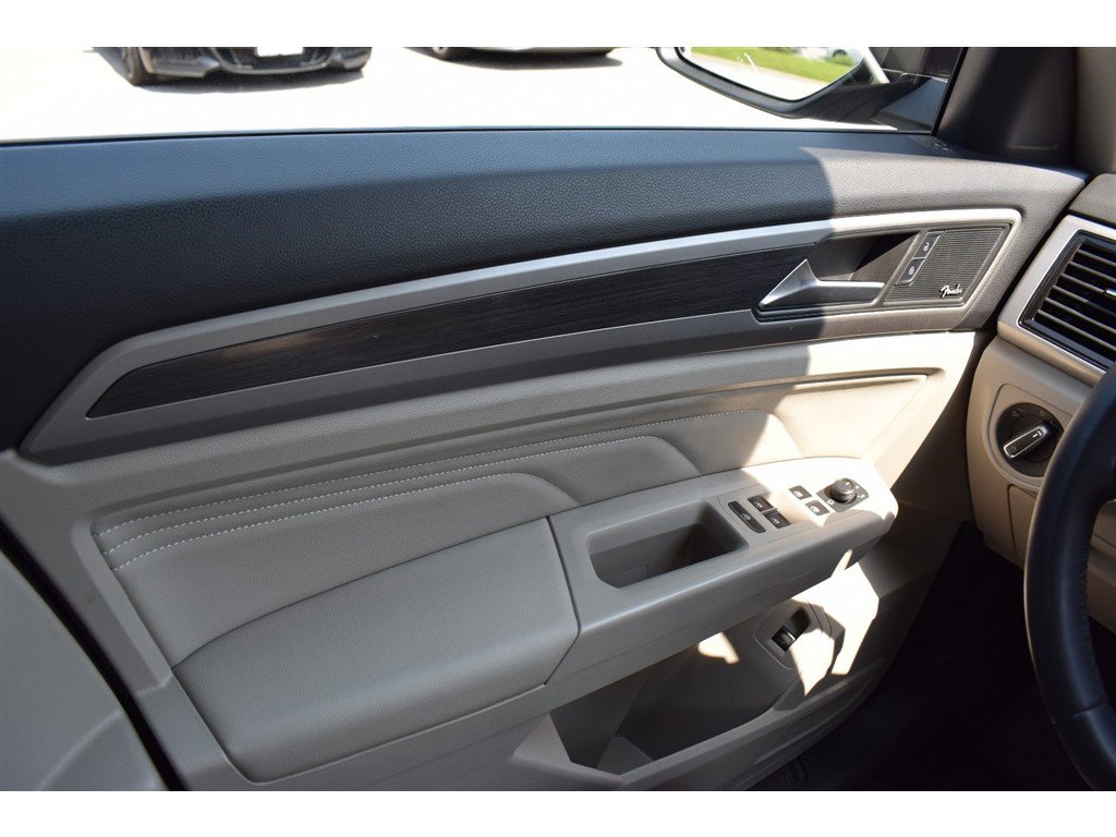 Used 2021 Volkswagen Atlas SEL Premium image 22