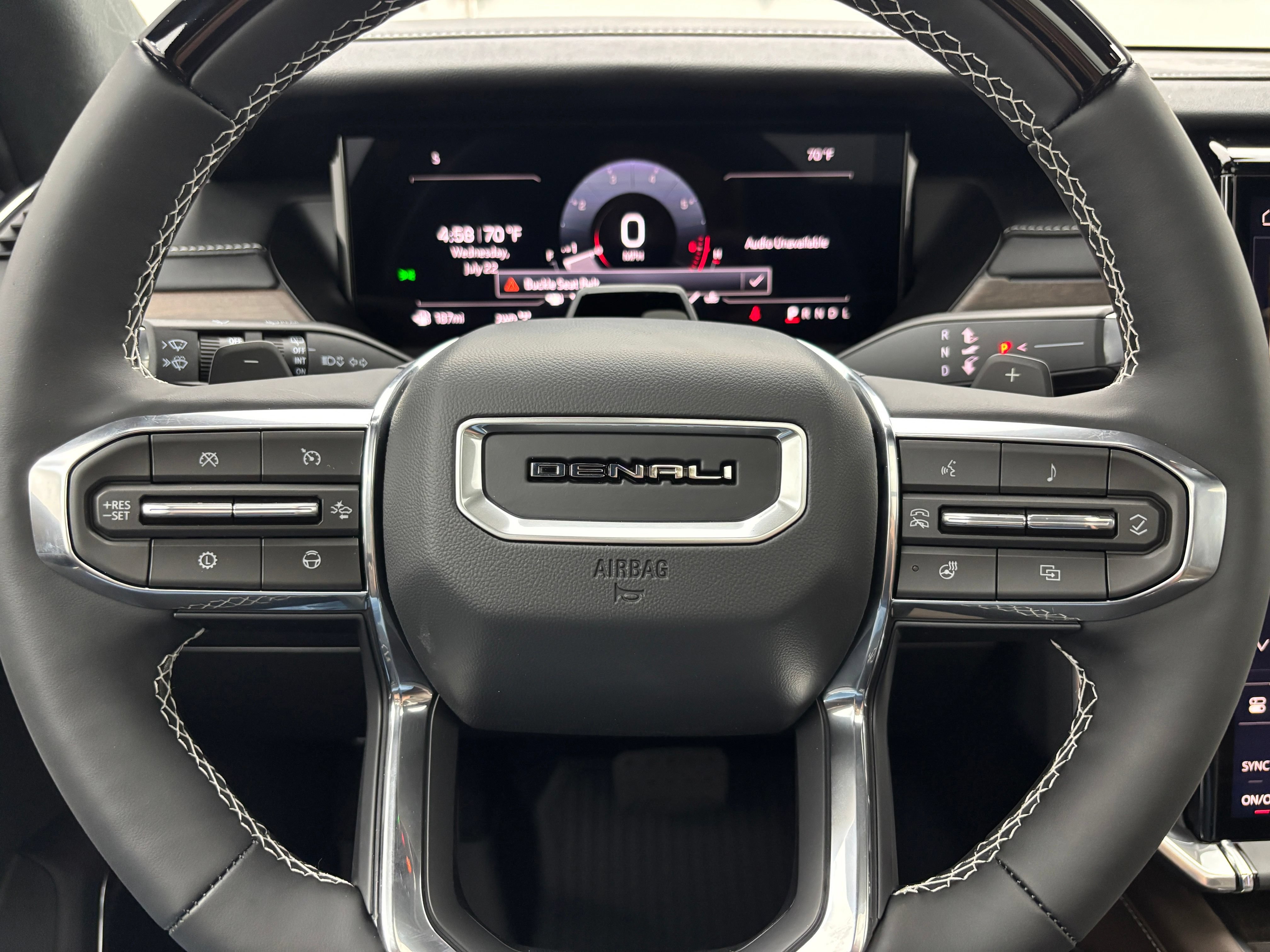 New 2026 GMC Acadia Denali Ultimate w/ LPO, Floor Liner Package AWD/4WD image 24
