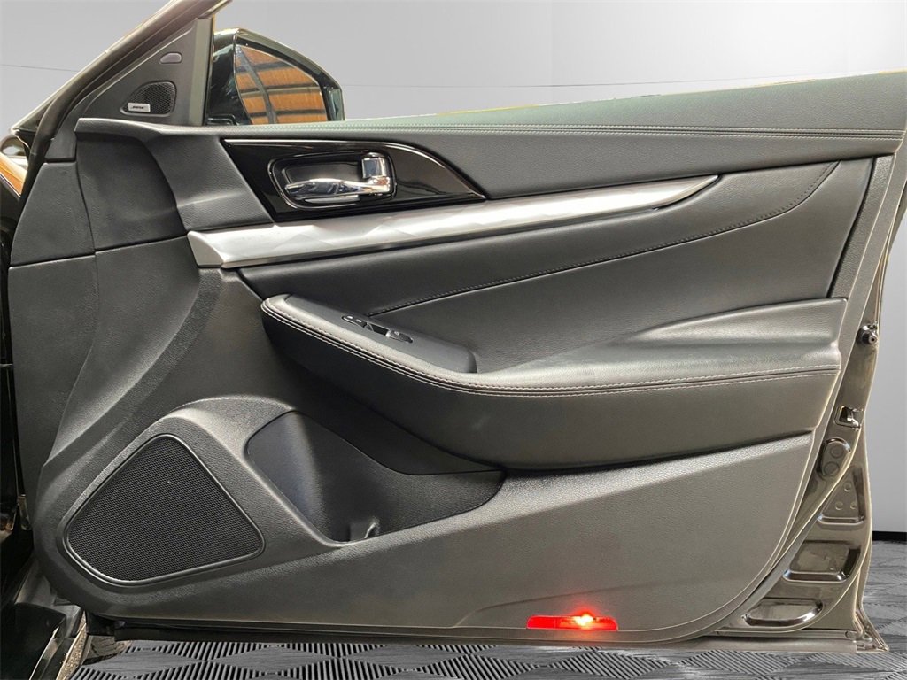 Used 2023 Nissan Maxima SL image 13