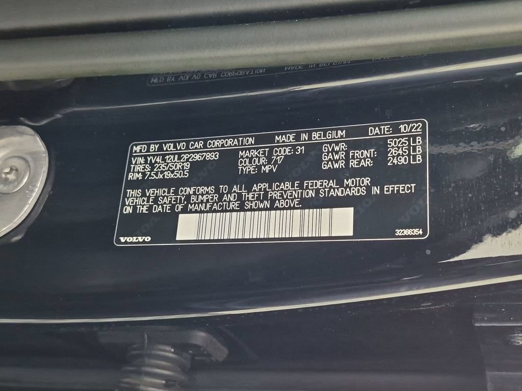 Used 2023 Volvo XC40 B5 Plus AWD/4WD image 39